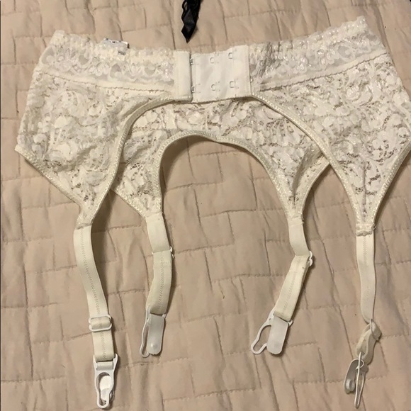 In great condition for a sexy outfit - Picture 3 of 8